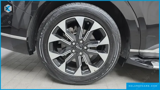 KIA CARNIVAL DIESEL 9-SEATER HI-LIMOUSINE