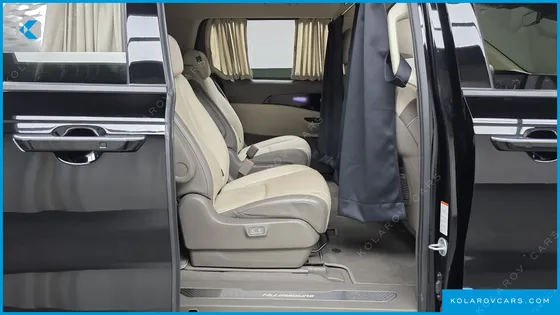 KIA CARNIVAL DIESEL 9-SEATER HI-LIMOUSINE