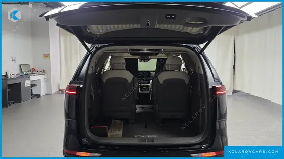 KIA CARNIVAL DIESEL 9-SEATER HI-LIMOUSINE