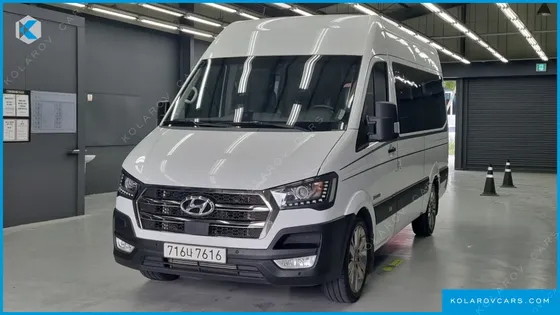 HYUNDAI SOLATI 15-SEATER