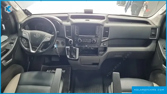 HYUNDAI SOLATI 15-SEATER