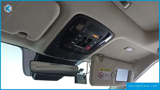 KIA CARNIVAL DIESEL 9-SEATER SIGNATURE