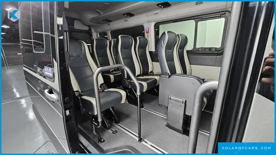 HYUNDAI SOLATI 15-SEATER