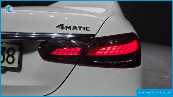 MERCEDES E-CLASS E220D 4MATIC AMG LINE