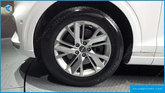 GENESIS GV70 2.5T GASOLINE 2WD