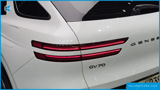 GENESIS GV70 2.5T GASOLINE 2WD