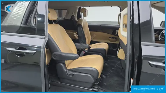 KIA CARNIVAL DIESEL 9-SEATER NOBLESSE