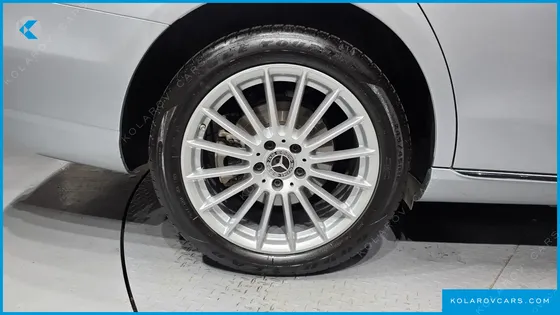 MERCEDES E-CLASS E220D 4MATIC EXCLUSIVE