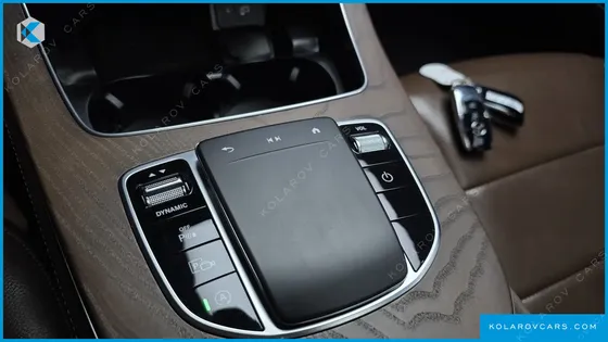 MERCEDES E-CLASS E220D 4MATIC EXCLUSIVE