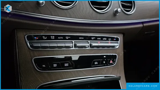 MERCEDES E-CLASS E220D 4MATIC EXCLUSIVE