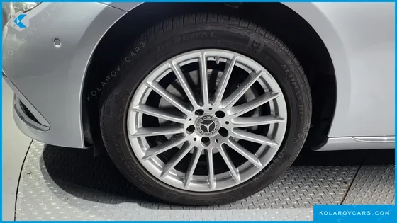 MERCEDES E-CLASS E220D 4MATIC EXCLUSIVE