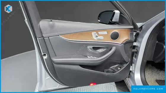 MERCEDES E-CLASS E220D 4MATIC EXCLUSIVE