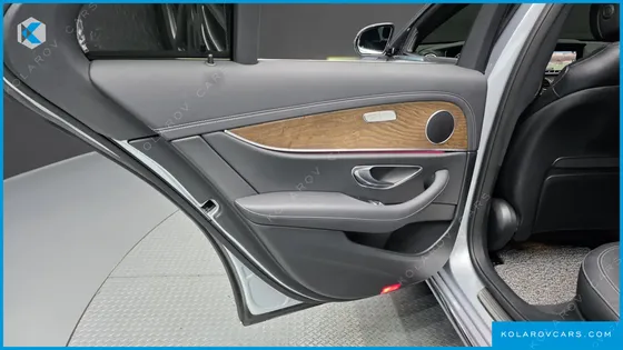MERCEDES E-CLASS E220D 4MATIC EXCLUSIVE