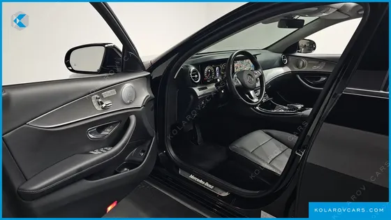 MERCEDES E-CLASS E300 AMG LINE