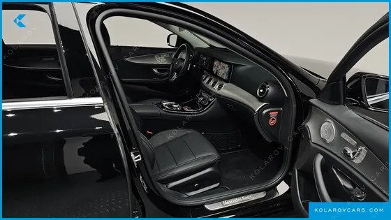 MERCEDES E-CLASS E300 AMG LINE