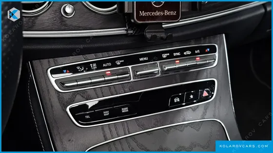 MERCEDES E-CLASS E220D 4MATIC AMG LINE