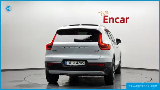 VOLVO XC40 B4 INSCRIPTION