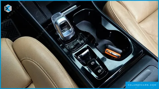 VOLVO XC40 B4 INSCRIPTION