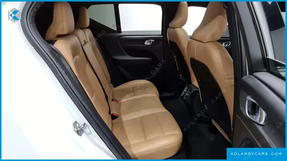 VOLVO XC40 B4 INSCRIPTION