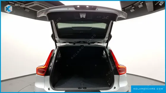 VOLVO XC40 B4 INSCRIPTION