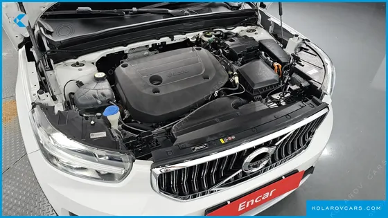 VOLVO XC40 B4 INSCRIPTION