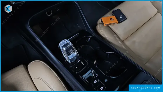 VOLVO XC40 B4 INSCRIPTION