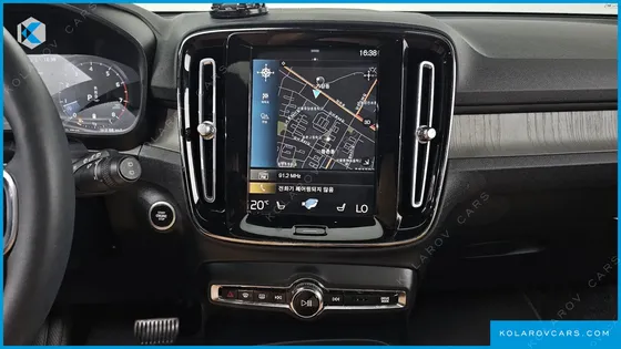 VOLVO XC40 B4 INSCRIPTION