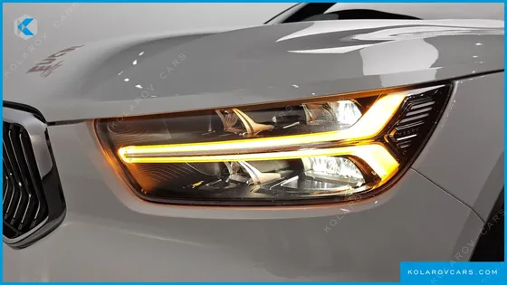 VOLVO XC40 B4 INSCRIPTION