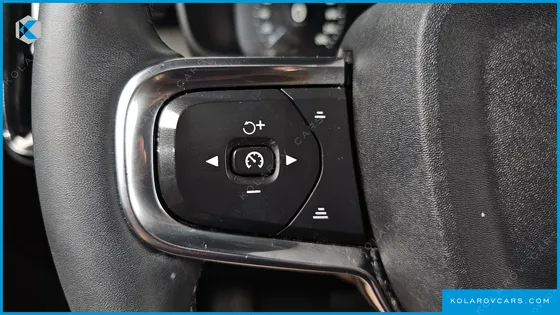 VOLVO XC40 B4 INSCRIPTION