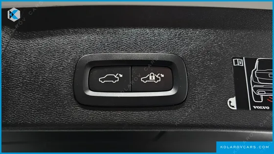 VOLVO XC40 B4 INSCRIPTION