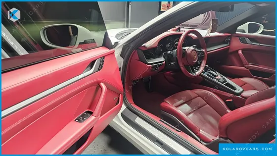 PORSCHE 911 CARRERA 4