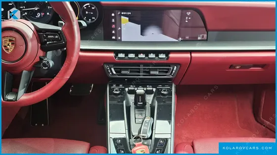 PORSCHE 911 CARRERA 4