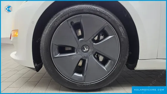 TESLA MODEL 3 LONG RANGE AWD