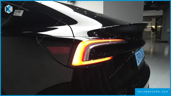 TESLA MODEL 3 RWD