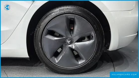 TESLA MODEL 3 LONG RANGE AWD