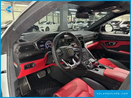 LAMBORGHINI URUS 4.0 V8