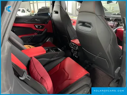 LAMBORGHINI URUS 4.0 V8