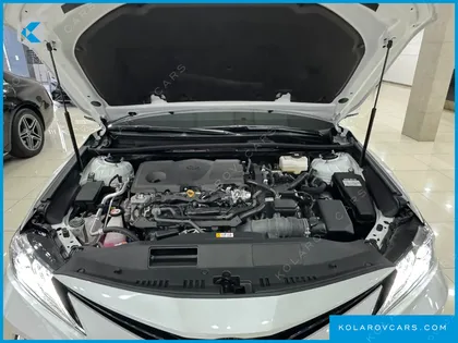 TOYOTA CAMRY 2.5 XLE HYBRID