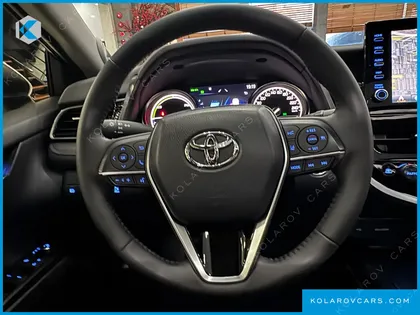 TOYOTA CAMRY 2.5 XLE HYBRID