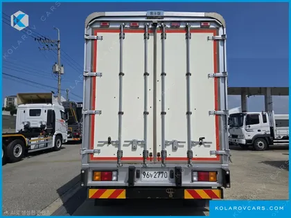 HYUNDAI MEGA TRUCK GOLD