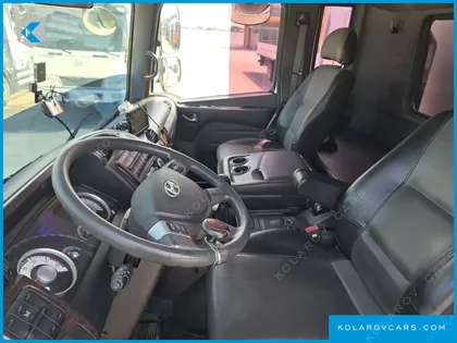 HYUNDAI MEGA TRUCK GOLD