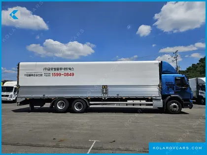 VOLVO CARGO TRUCK 6X2