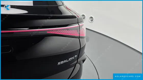 BYD SEALION 7 BASE