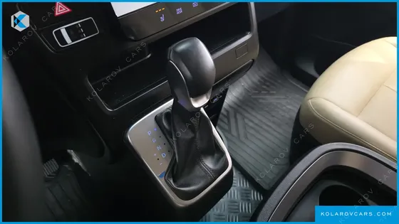 HYUNDAI STARIA NONE