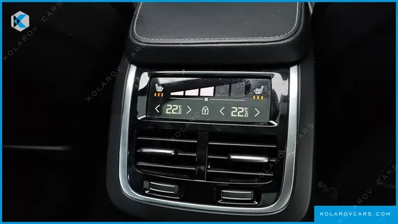 VOLVO XC90 T8 R-DESIGN HYBRID