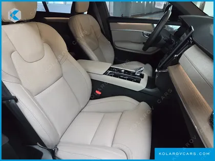 VOLVO XC90 T8 ULTRA BRIGHT HYBRID