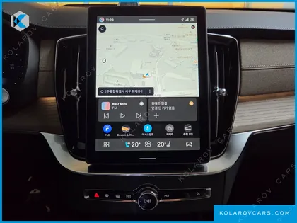 VOLVO XC90 T8 ULTRA BRIGHT HYBRID