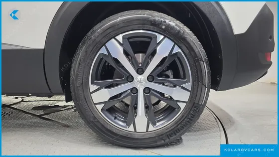 PEUGEOT 5008 1.5 BLUEHDI GT LINE