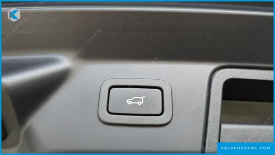 LAND ROVER RANGE ROVER VELAR 3.0 D300 R-DYNAMIC HSE