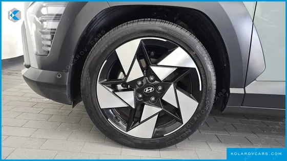 HYUNDAI KONA GASOLINE 2.0 2WD